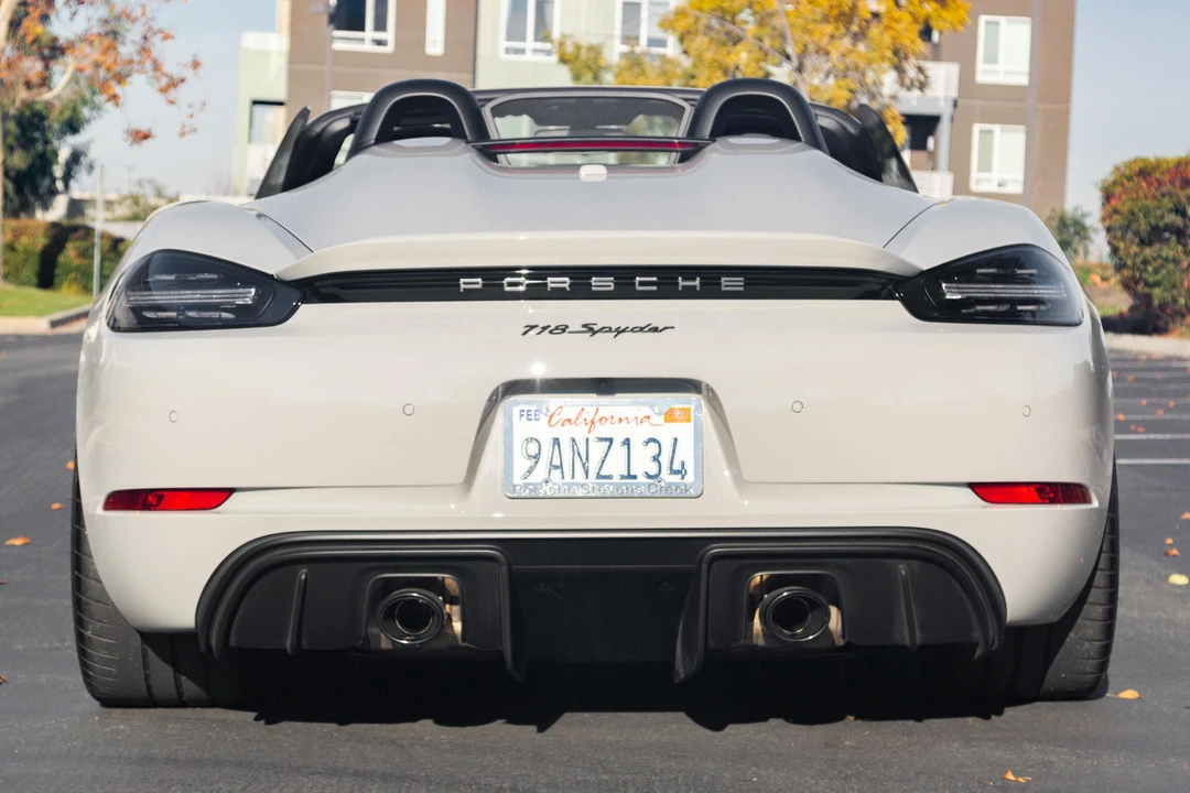 2022 Porsche 718 Boxster Spyder - Image 5 of 31