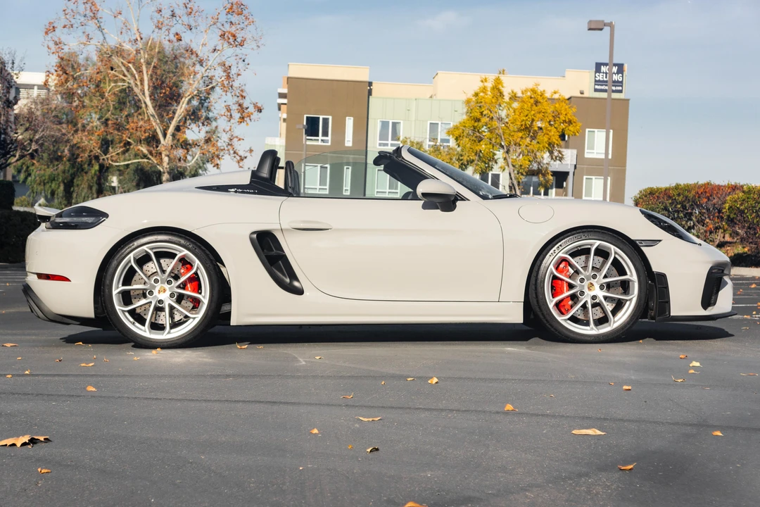 2022 Porsche 718 Boxster Spyder - Image 13 of 31
