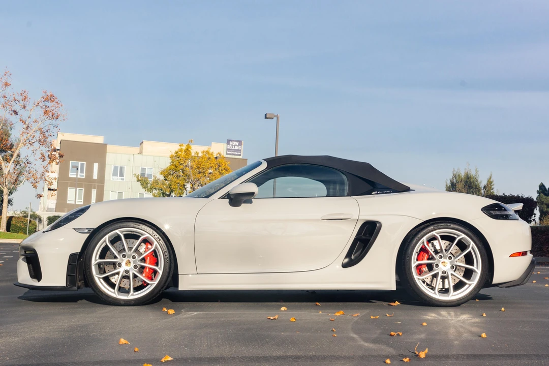 2022 Porsche 718 Boxster Spyder - Image 3 of 31