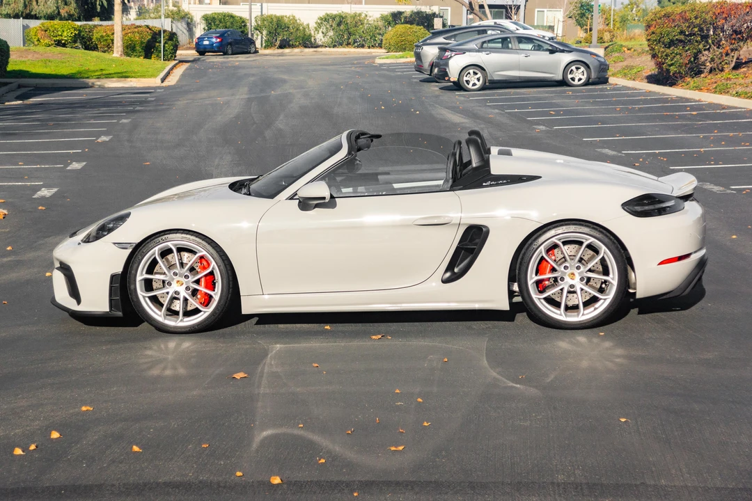 2022 Porsche 718 Boxster Spyder - Image 9 of 31
