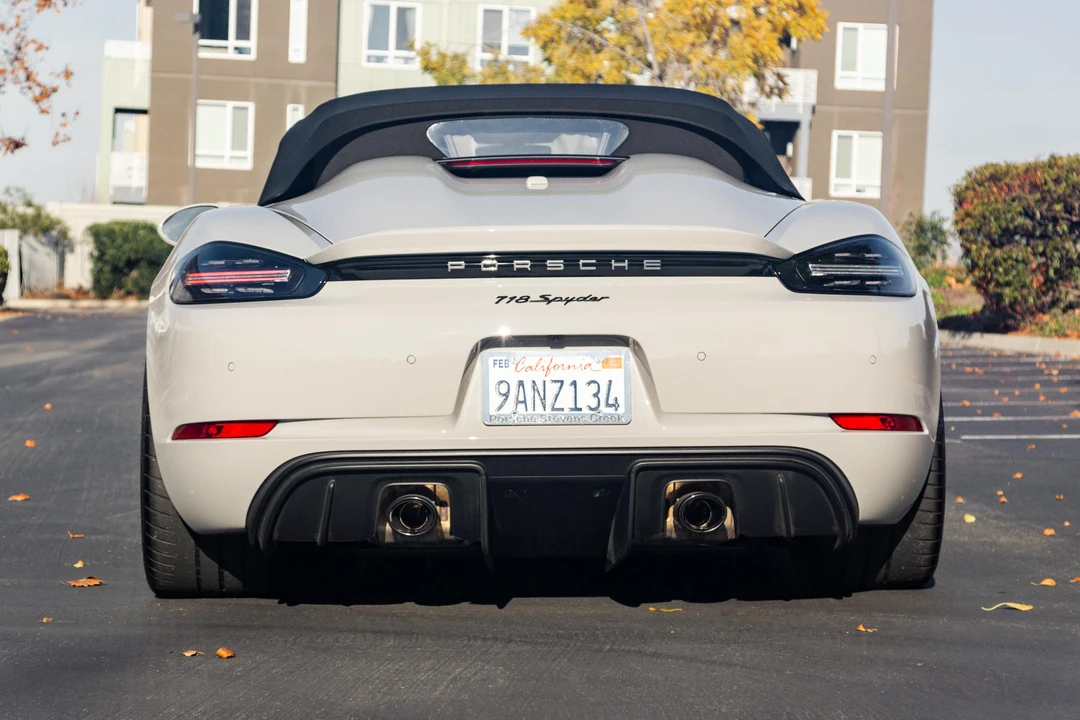 2022 Porsche 718 Boxster Spyder - Image 19 of 31