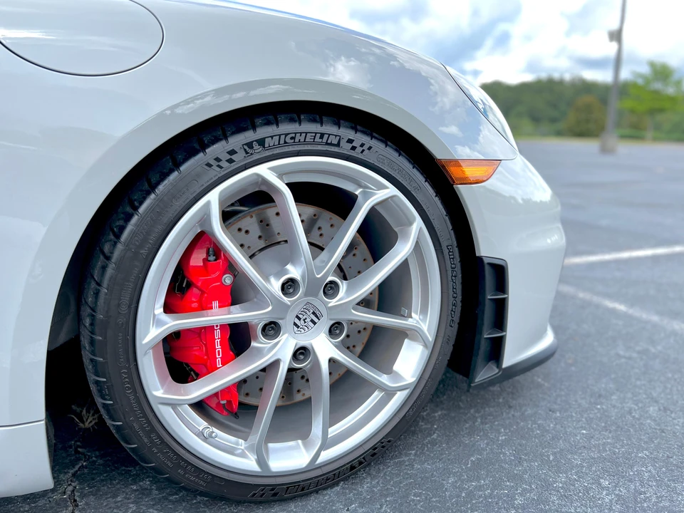 2022 Porsche 718 Boxster Spyder - Image 28 of 31