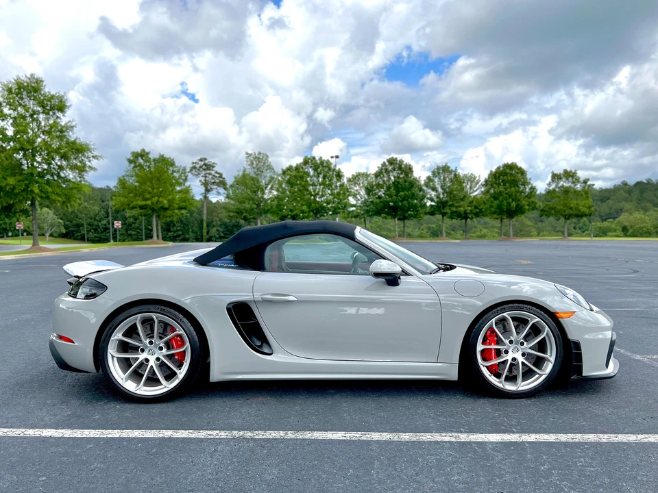 2022 Porsche 718 Boxster Spyder - Image 15 of 31