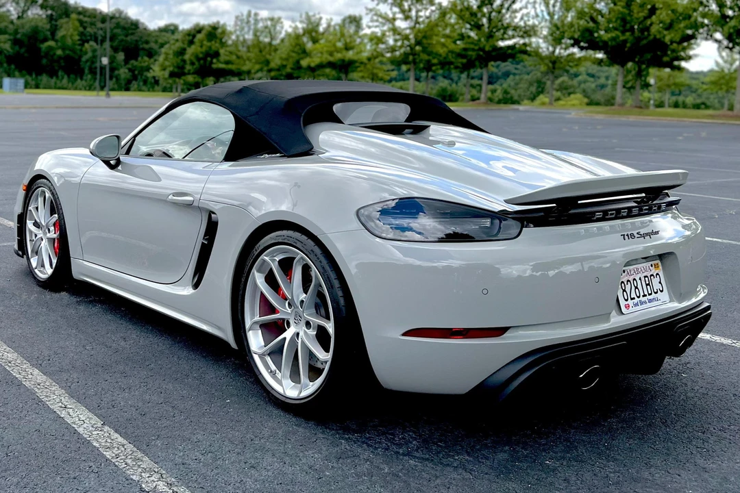 2022 Porsche 718 Boxster Spyder - Image 4 of 31