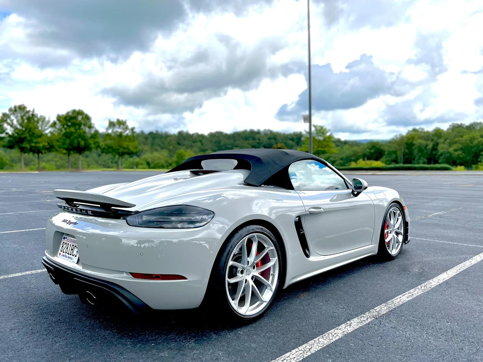 2022 Porsche 718 Boxster Spyder - Image 14 of 31