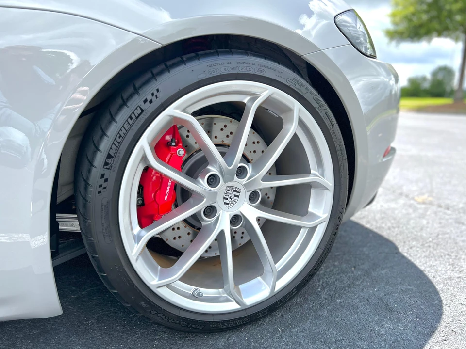 2022 Porsche 718 Boxster Spyder - Image 26 of 31