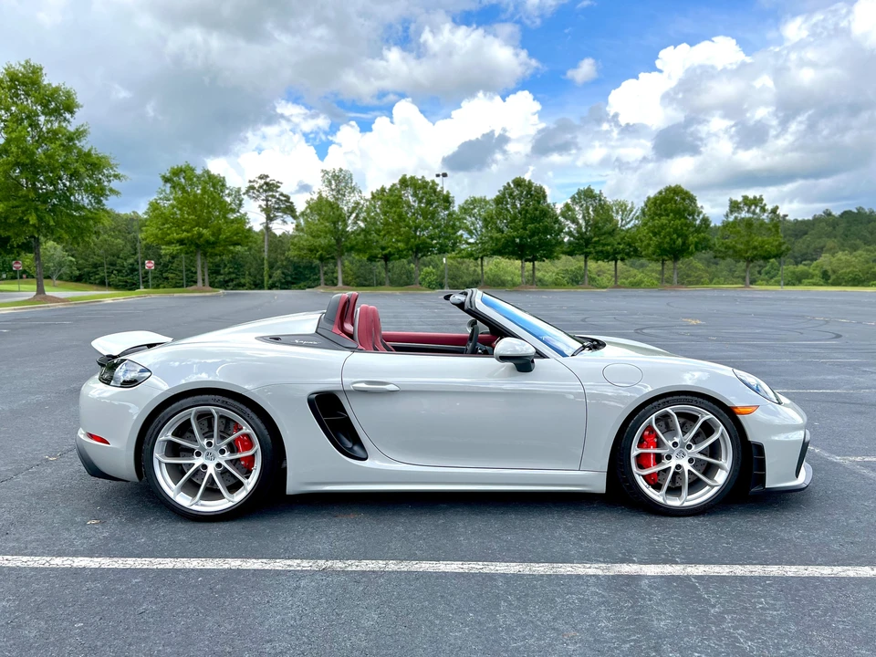 2022 Porsche 718 Boxster Spyder - Image 8 of 31