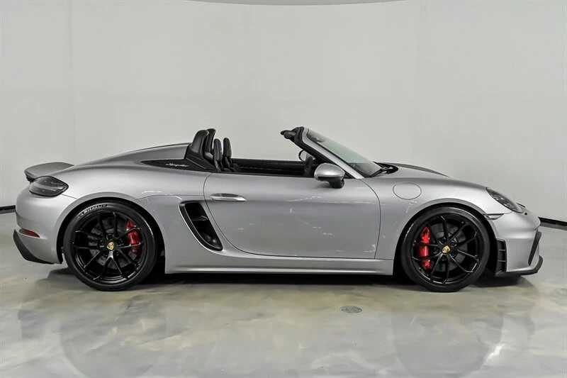 2022 Porsche 718 Boxster Spyder - Image 11 of 31