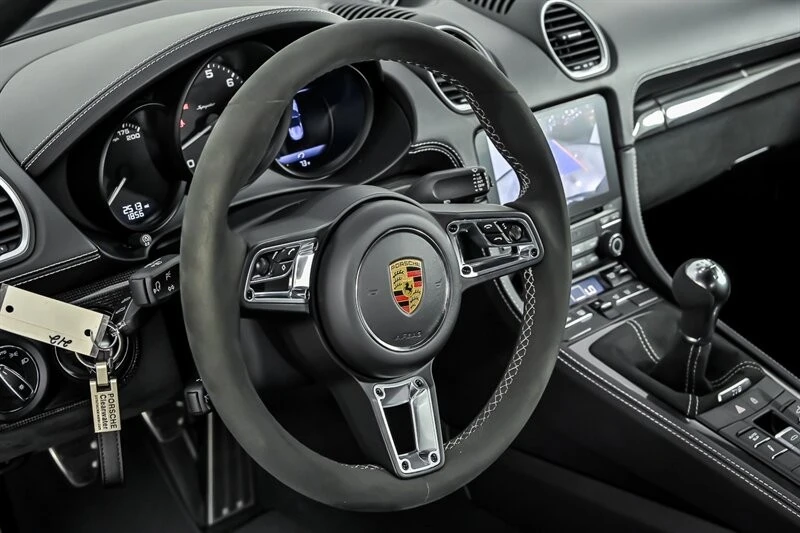 2022 Porsche 718 Boxster Spyder - Image 19 of 31