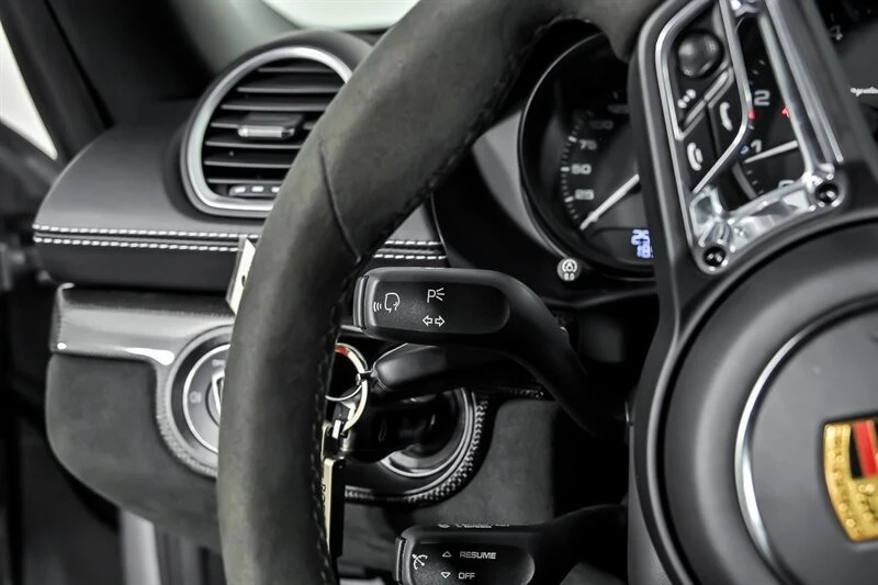 2022 Porsche 718 Boxster Spyder - Image 22 of 31
