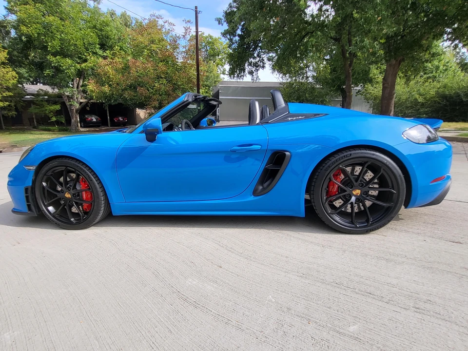 2022 Porsche 718 Boxster Spyder - Image 12 of 31