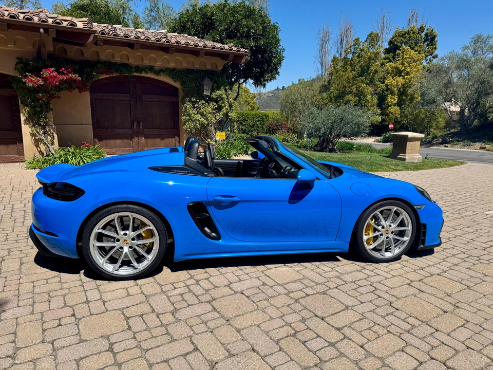 2022 Porsche 718 Boxster Spyder - Image 28 of 31