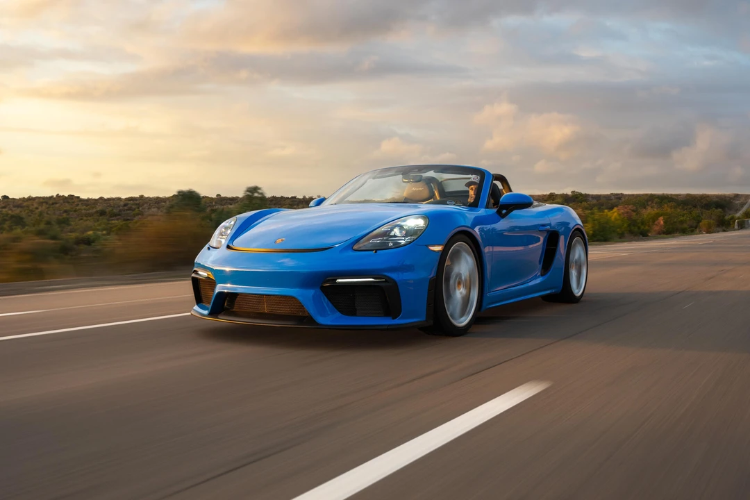 2022 Porsche 718 Boxster Spyder - Image 8 of 31