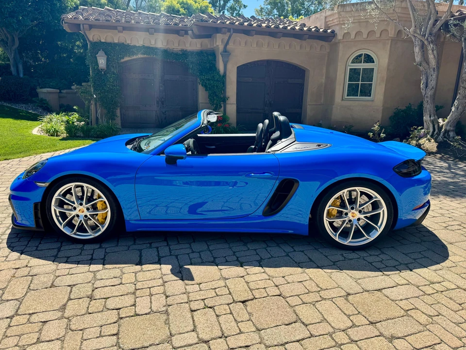 2022 Porsche 718 Boxster Spyder - Image 27 of 31