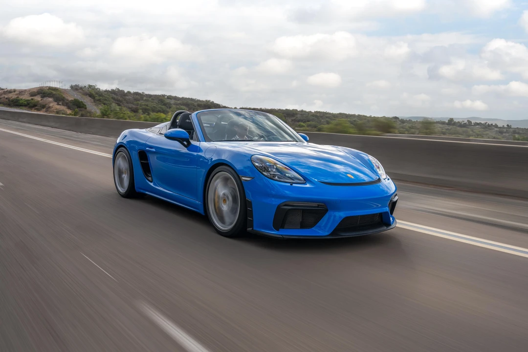 2022 Porsche 718 Boxster Spyder - Image 15 of 31