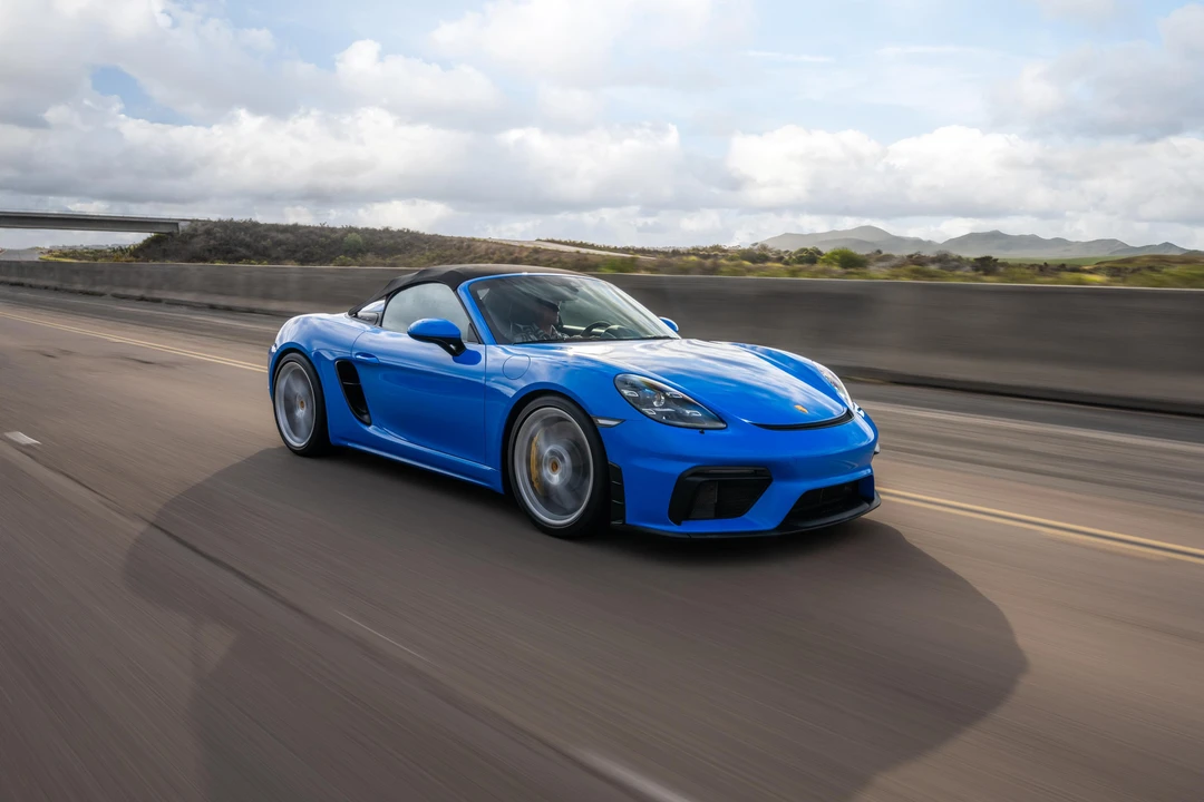 2022 Porsche 718 Boxster Spyder - Image 14 of 31