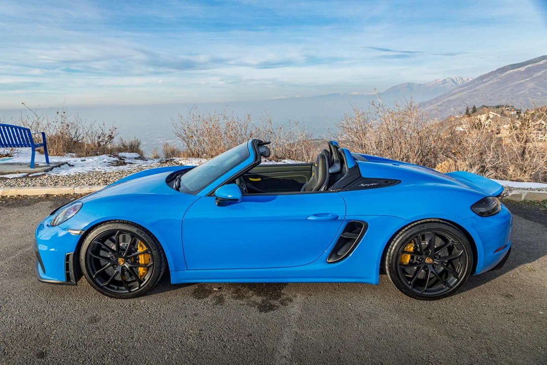 2022 Porsche 718 Boxster Spyder - Image 10 of 31