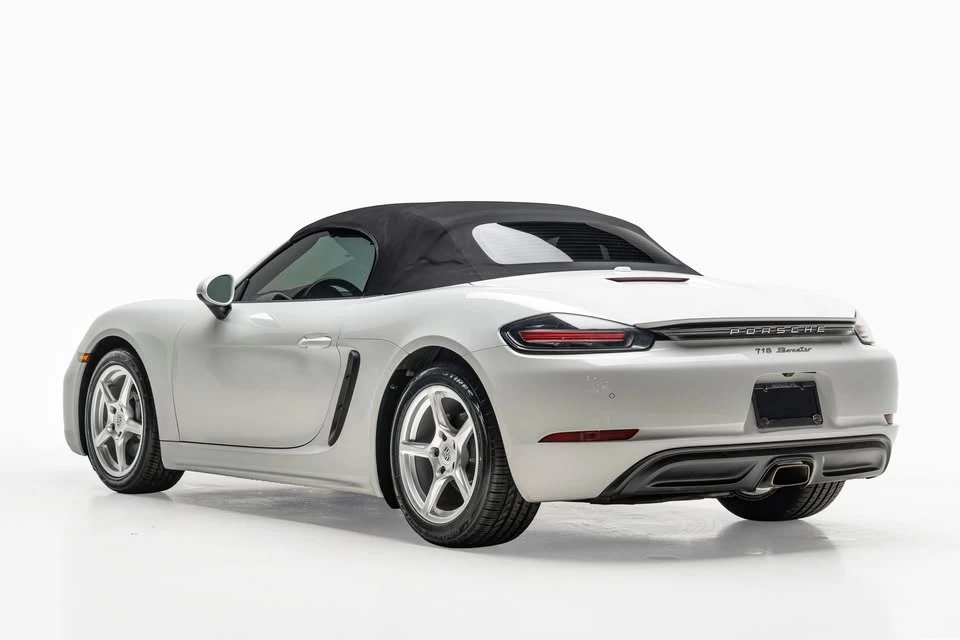 2022 Porsche 718 Boxster T - Image 10 of 20