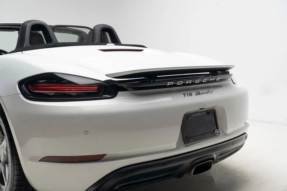 2022 Porsche 718 Boxster T - Image 9 of 20