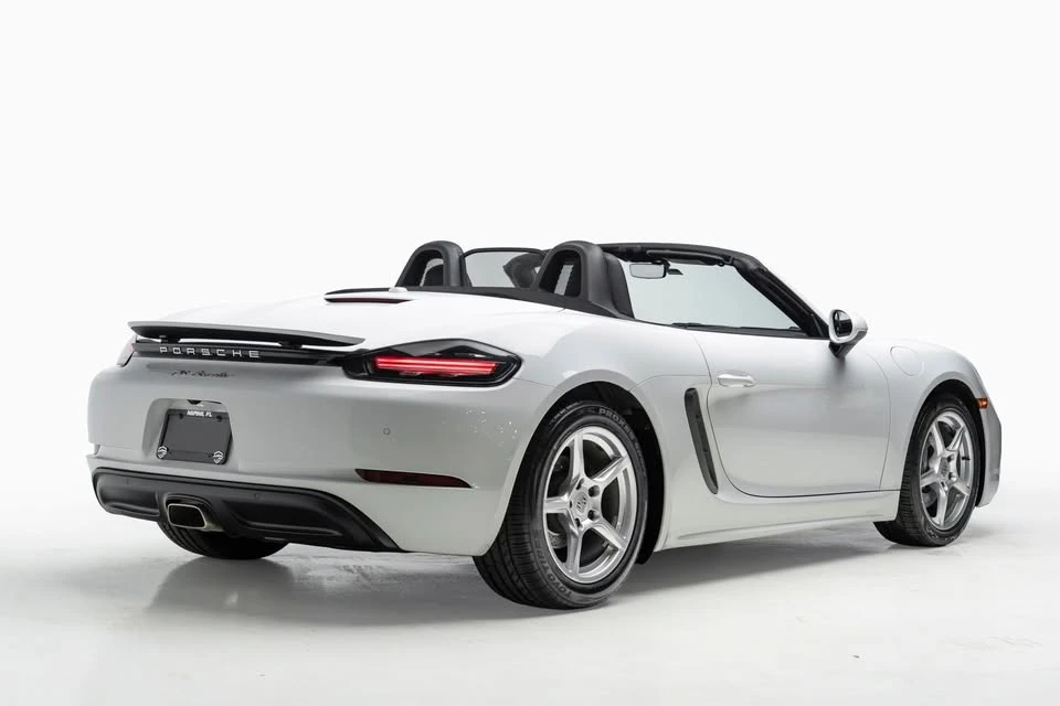 2022 Porsche 718 Boxster T - Image 7 of 20