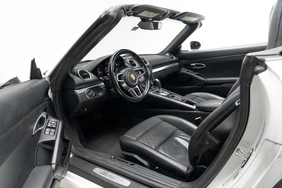 2022 Porsche 718 Boxster T - Image 13 of 20