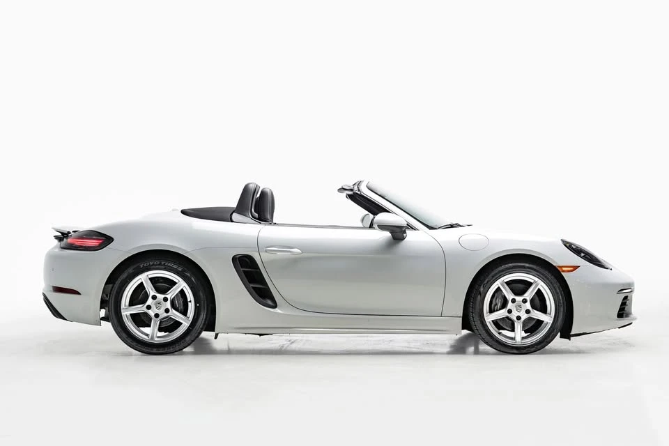 2022 Porsche 718 Boxster T - Image 4 of 20