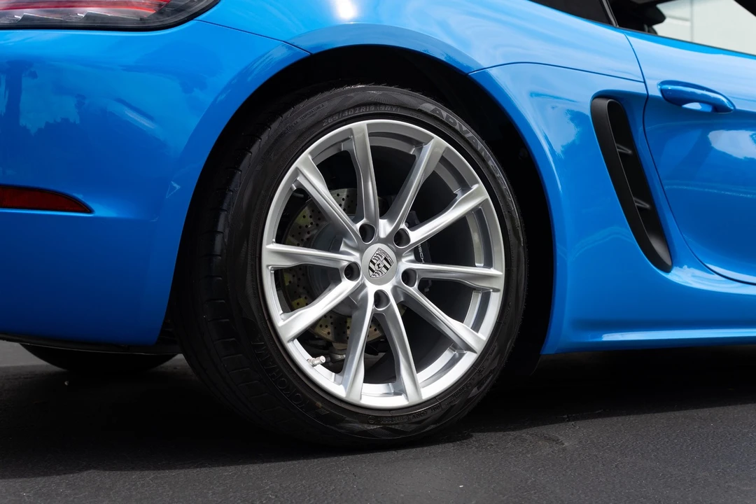 2022 Porsche 718 Boxster - Image 17 of 21