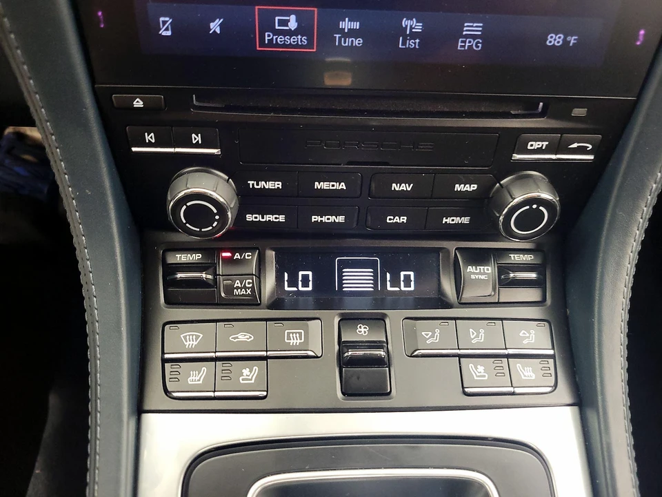 2022 Porsche 718 Boxster - Image 17 of 24