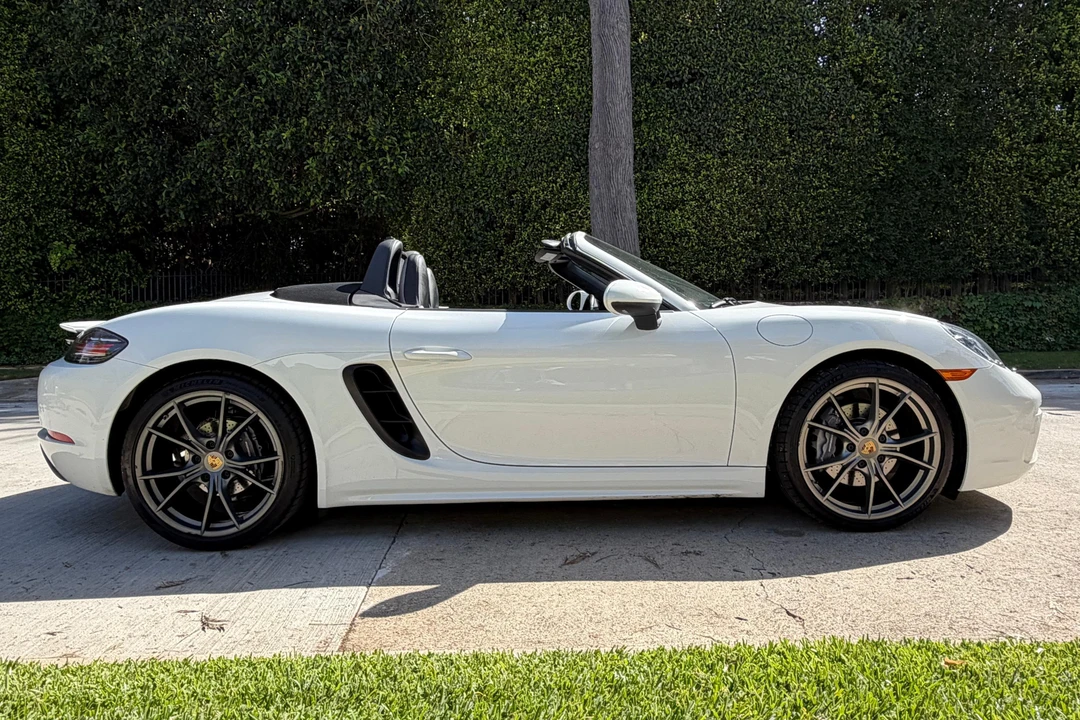 2022 Porsche 718 Boxster - Image 3 of 31