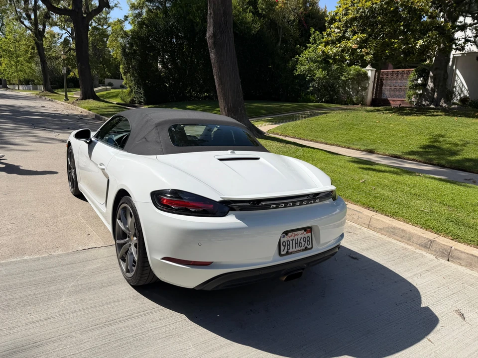 2022 Porsche 718 Boxster - Image 12 of 31