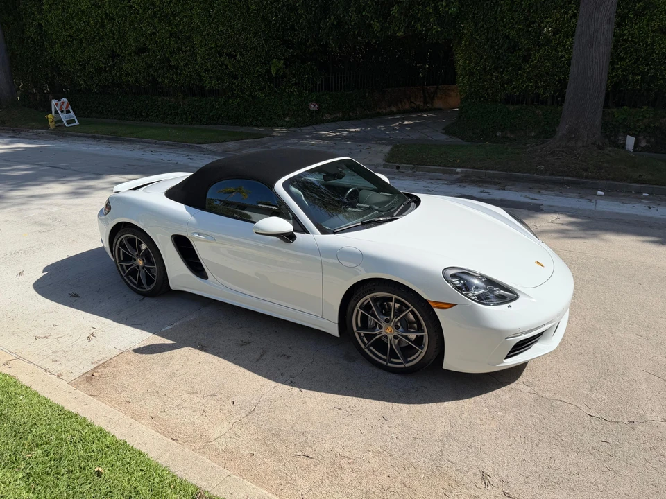 2022 Porsche 718 Boxster - Image 16 of 31