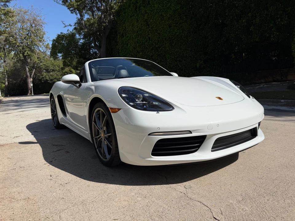 2022 Porsche 718 Boxster - Image 18 of 31