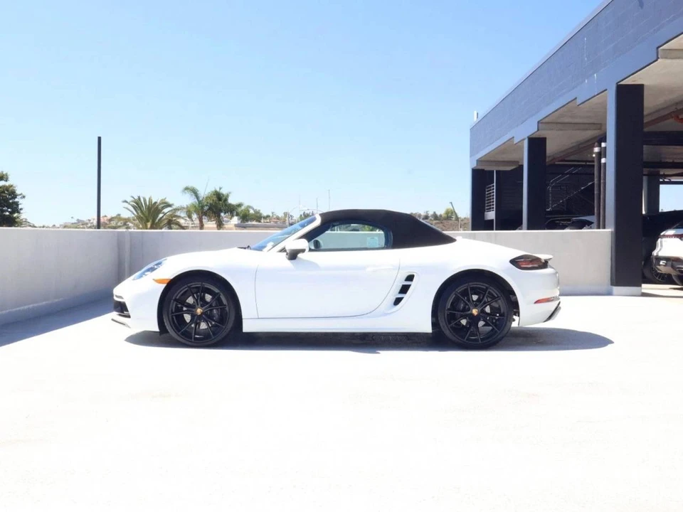 2022 Porsche 718 Boxster - Image 2 of 5