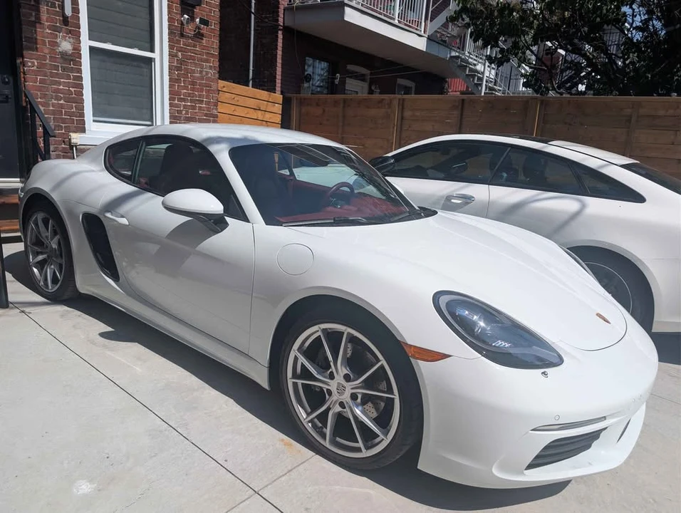 2022 Porsche 718 Cayman - Image 2 of 3
