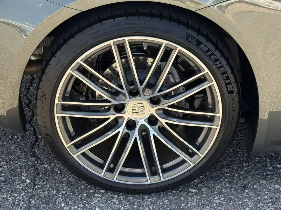 2022 Porsche 718 Cayman - Image 14 of 19