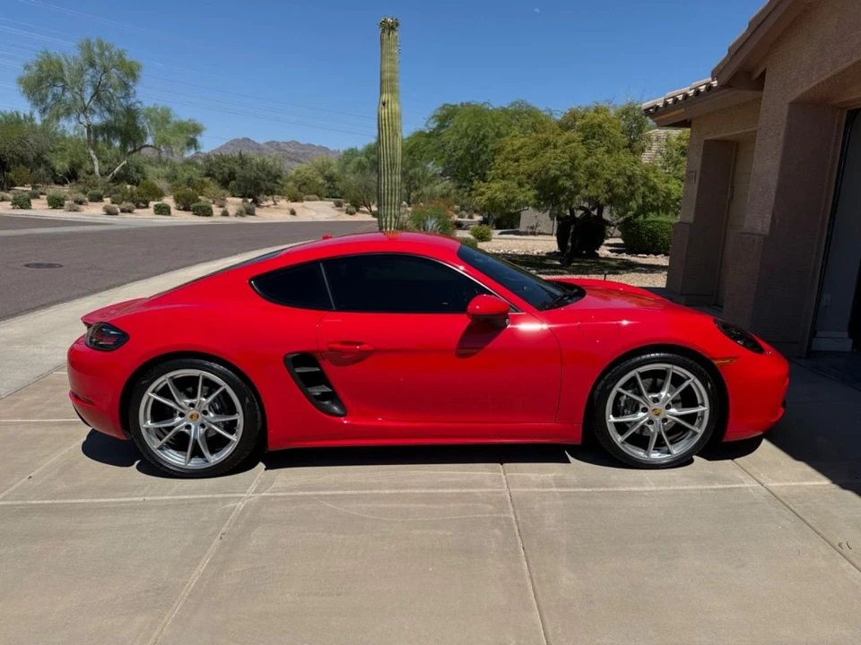 2022 Porsche 718 Cayman - Image 4 of 13
