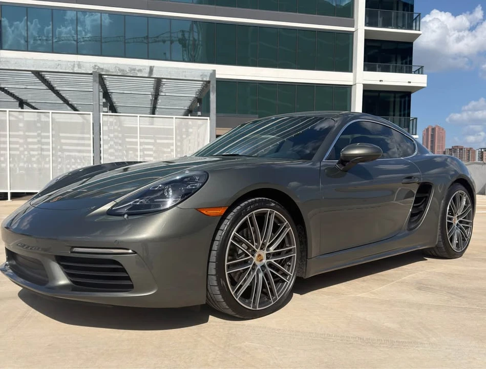 2022 Porsche 718 Cayman - Image 4 of 10