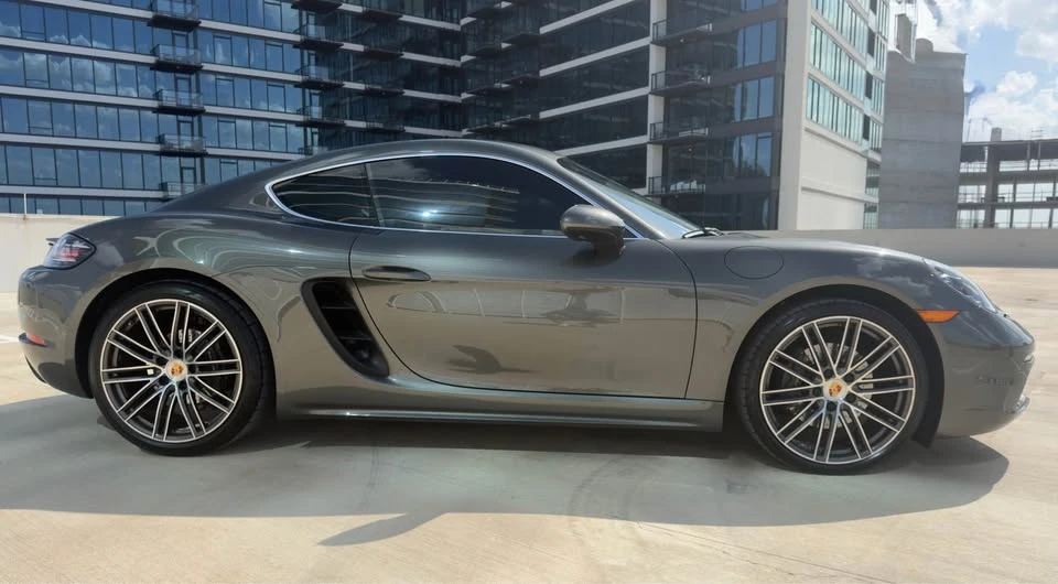 2022 Porsche 718 Cayman - Image 2 of 10