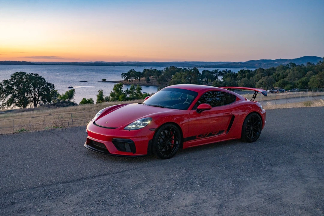 2022 Porsche 718 Cayman GT4 - Image 3 of 31