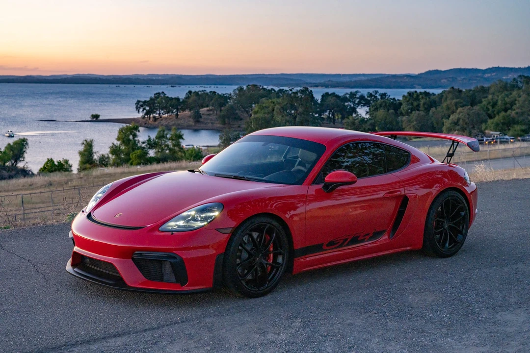2022 Porsche 718 Cayman GT4 - Image 4 of 31