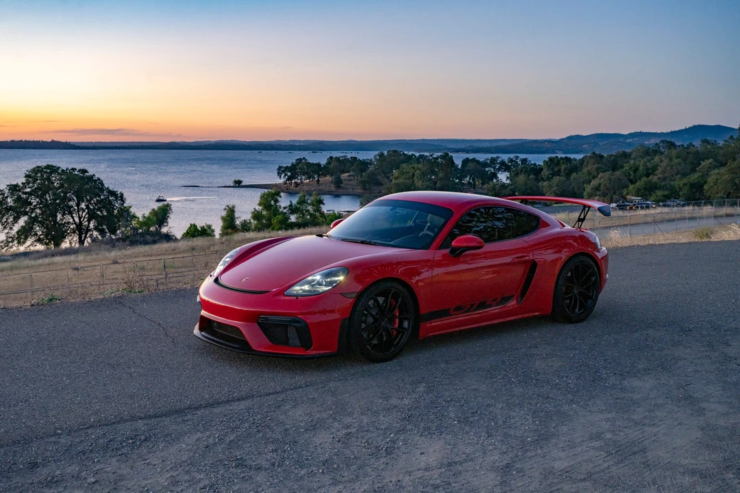 2022 Porsche 718 Cayman GT4 - Image 2 of 31