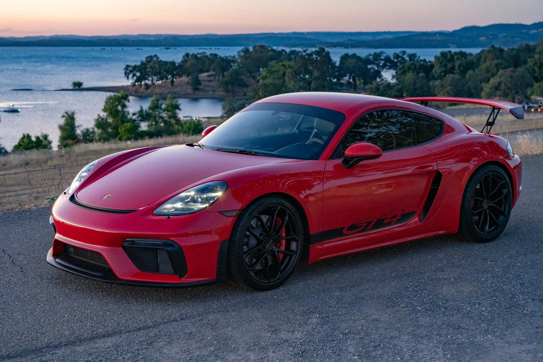 2022 Porsche 718 Cayman GT4 - Image 21 of 31