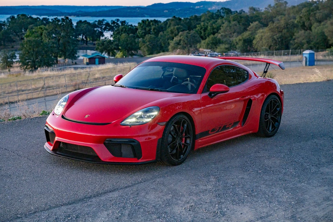 2022 Porsche 718 Cayman GT4 - Image 25 of 31