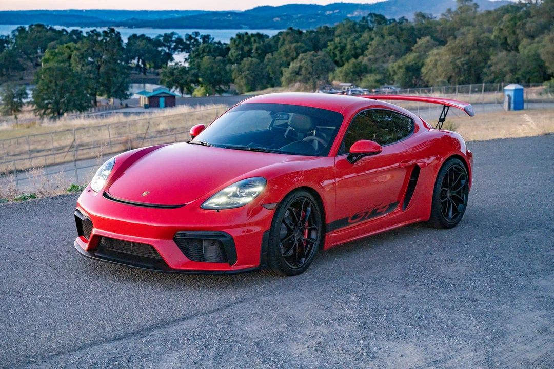 2022 Porsche 718 Cayman GT4 - Image 26 of 31