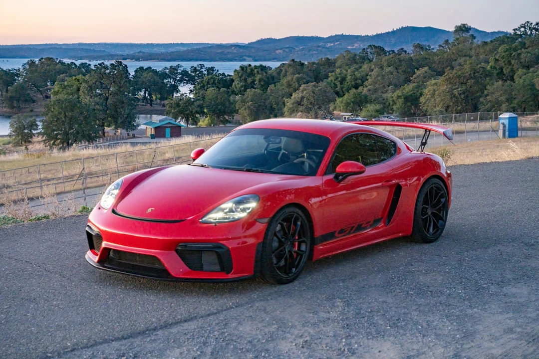2022 Porsche 718 Cayman GT4 - Image 30 of 31