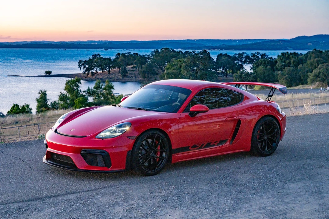2022 Porsche 718 Cayman GT4 - Image 8 of 31