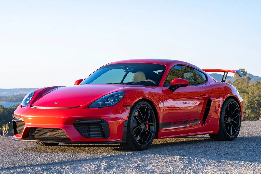 2022 Porsche 718 Cayman GT4 - Image 14 of 31