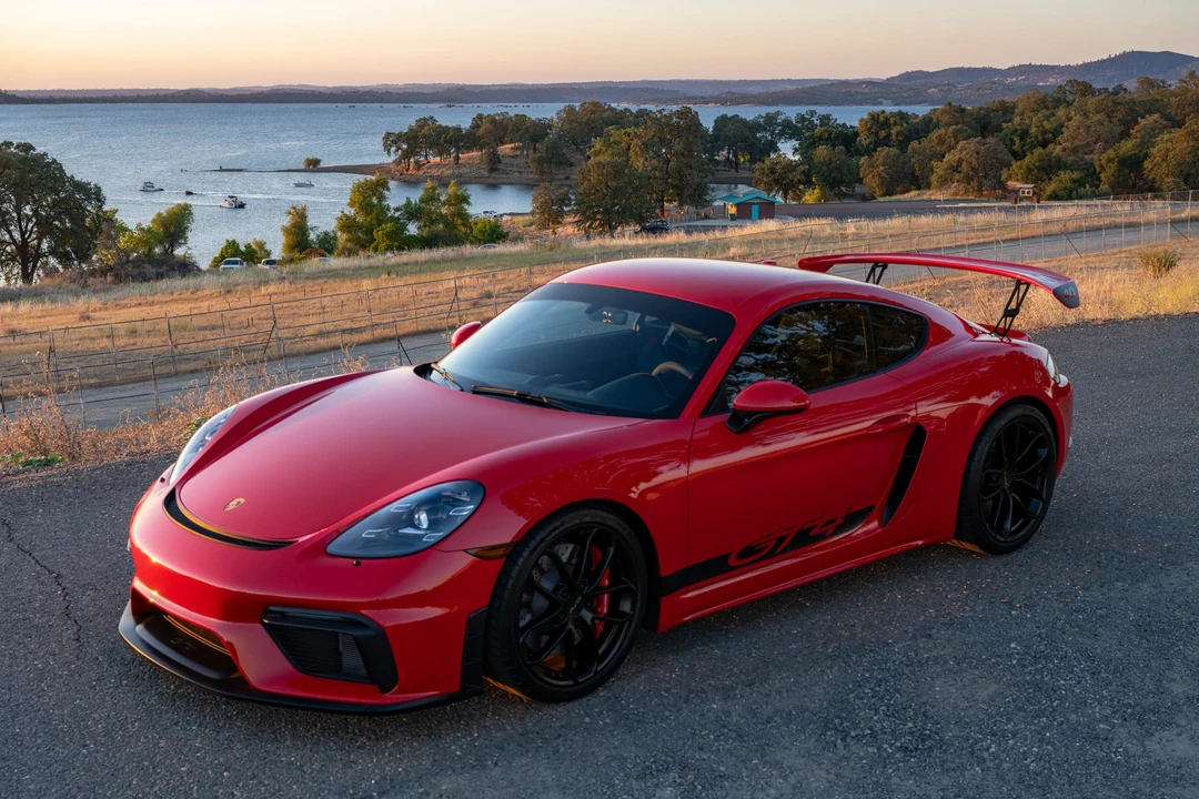 2022 Porsche 718 Cayman GT4 - Image 18 of 31