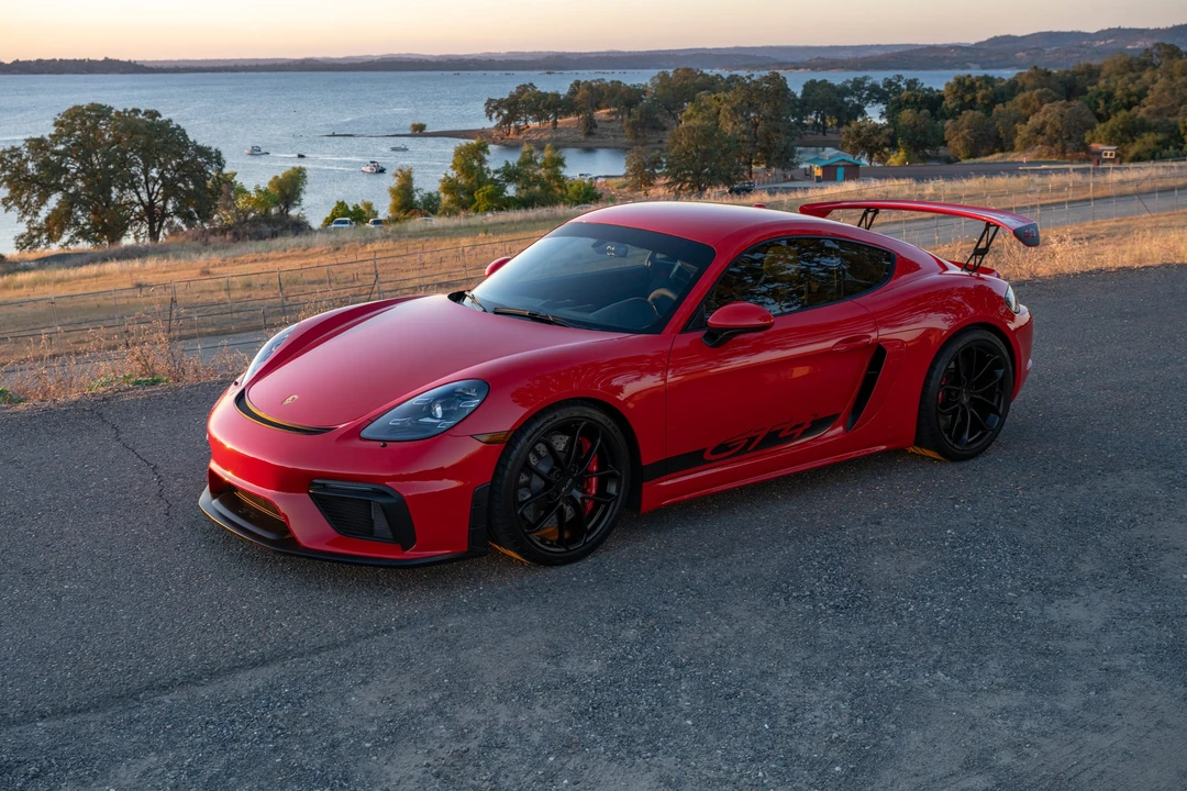 2022 Porsche 718 Cayman GT4 - Image 19 of 31