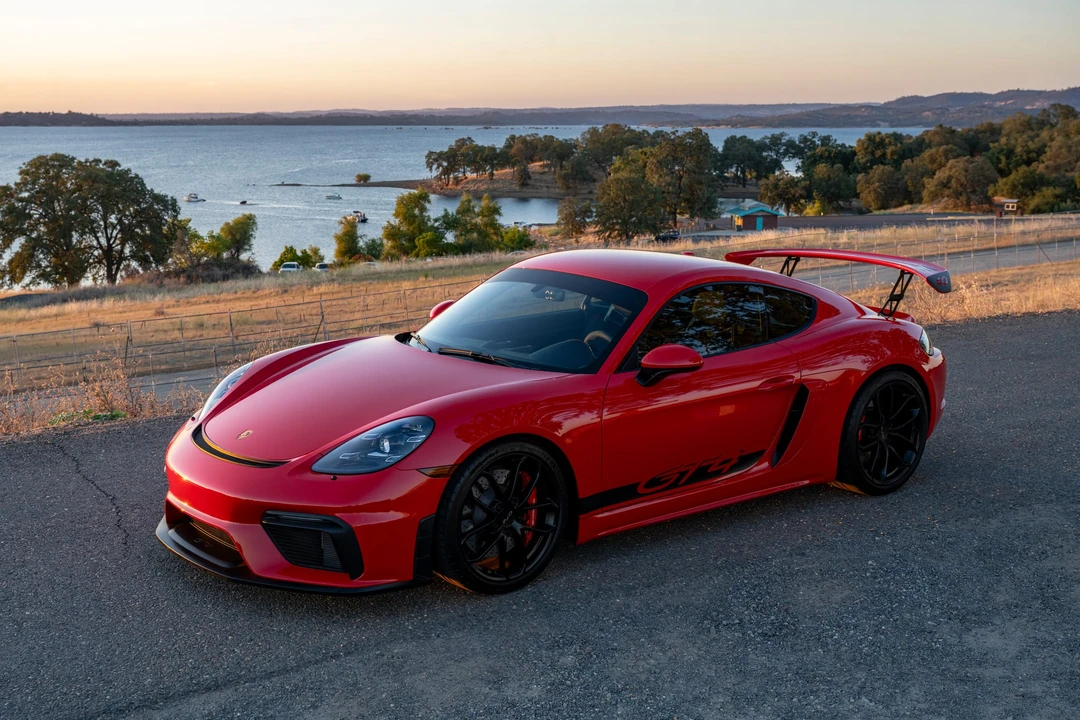 2022 Porsche 718 Cayman GT4 - Image 6 of 31